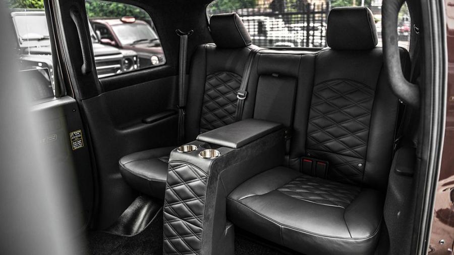 Интерьер LTI TX4 by Project Kahn 2018 года  (фото 7 из 11)